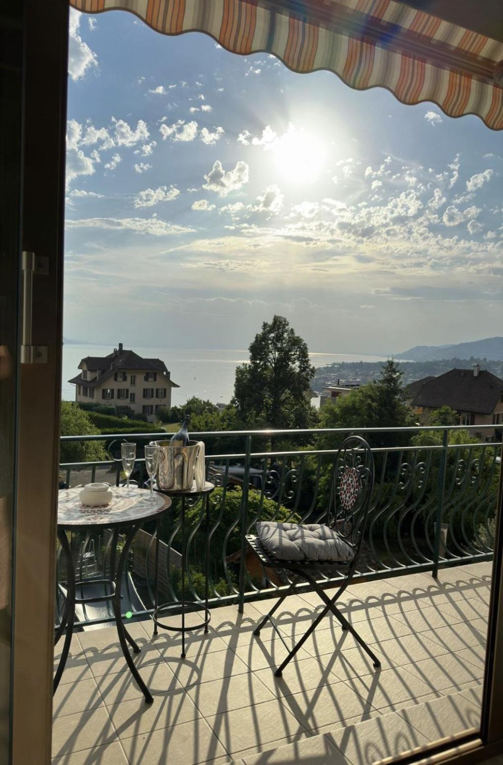 Villa Монтре Екстер'єр фото
